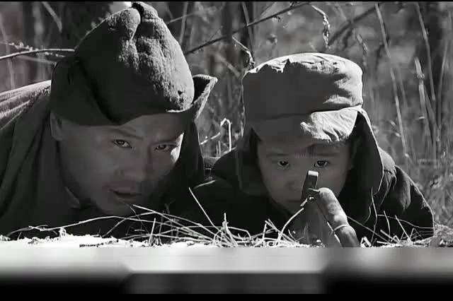 神枪手排长顺溜，镇守村落后硬碰硬的血腥风暴