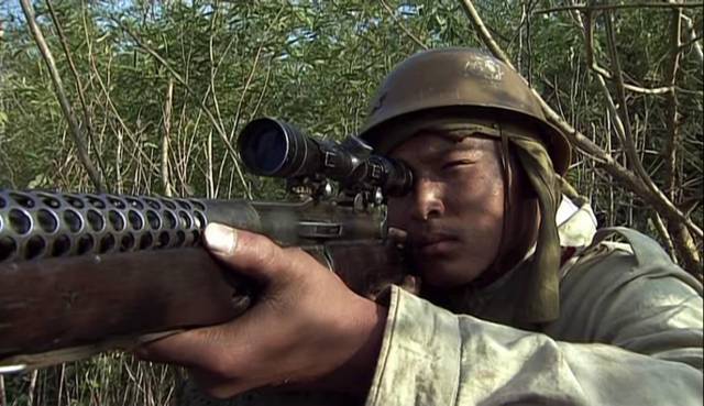 顺溜：鬼子8倍镜在手，顺溜只有机瞄