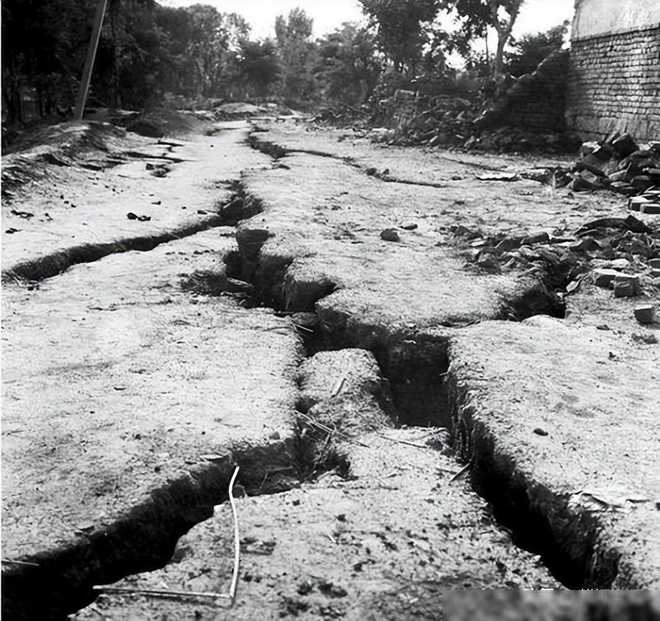 唐山警示录 下载_唐山地震预测 马希融地震预测 唐山警示录地震故事