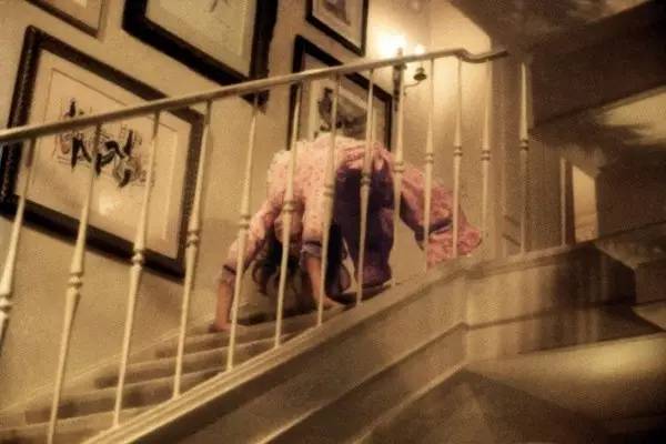 驱魔人2txt全集下载_驱魔人电影 双线叙事 恐怖套路