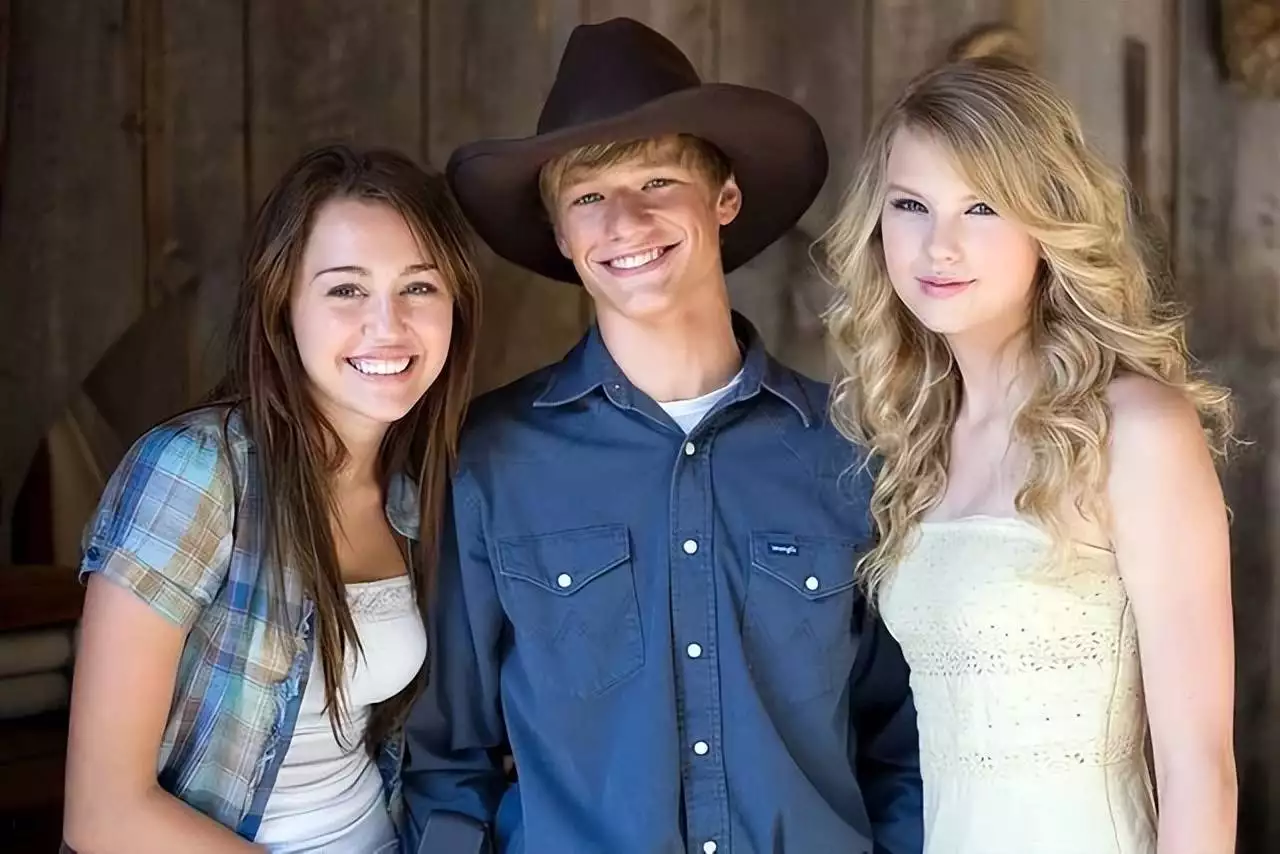 泰勒·斯威夫特影视作品_泰勒·斯威夫特电影作品列表_泰勒斯威夫特mv下载