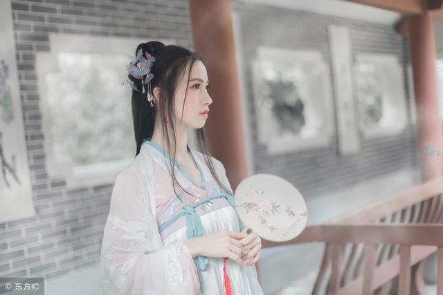 尚书府小公子生辰宴热闹非凡，锦陌女装真相令人唏嘘